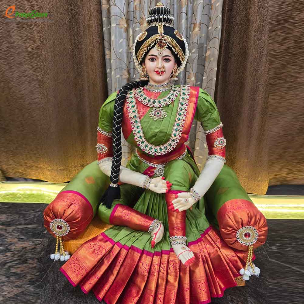 Beautiful Lakshmi Devi Idol (40 Inchs Size)